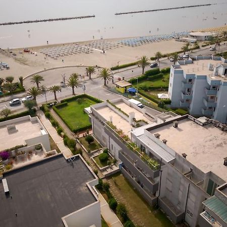 Appartamento Incantevole Fronte Mare Villa Rosa Di Martinsicuro Kültér fotó