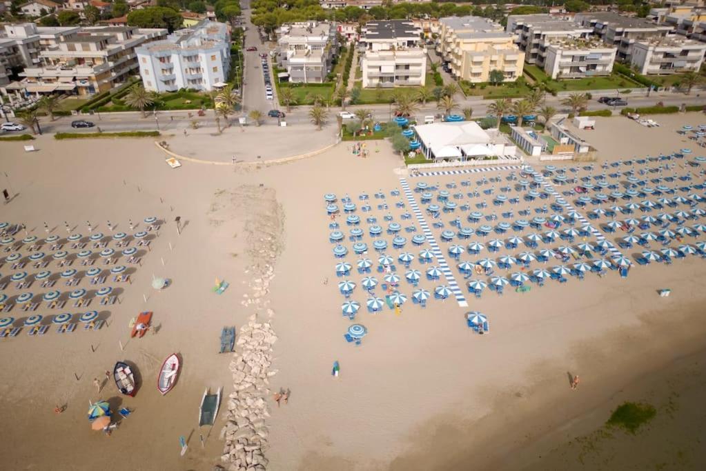 Appartamento Incantevole Fronte Mare Villa Rosa Di Martinsicuro Kültér fotó