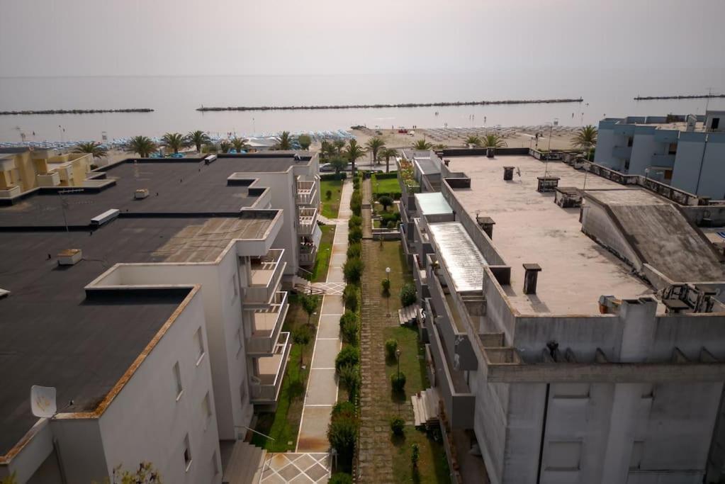 Appartamento Incantevole Fronte Mare Villa Rosa Di Martinsicuro Kültér fotó